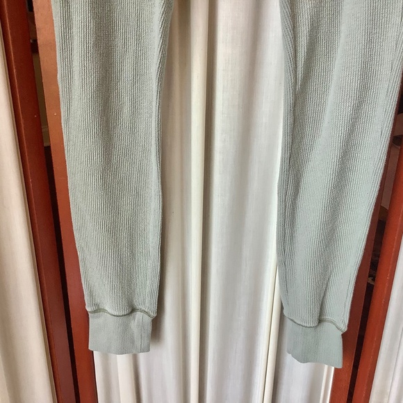 SKIMS Waffle Leggings Mineral Green Lounge Pants Size Medium - Picture 3 of 7